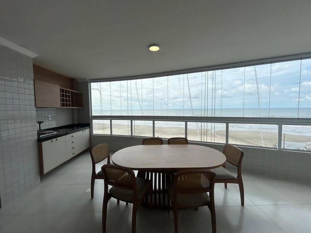 Apartamento com 2 quartos e 86 m² em Ocian, Praia Grande