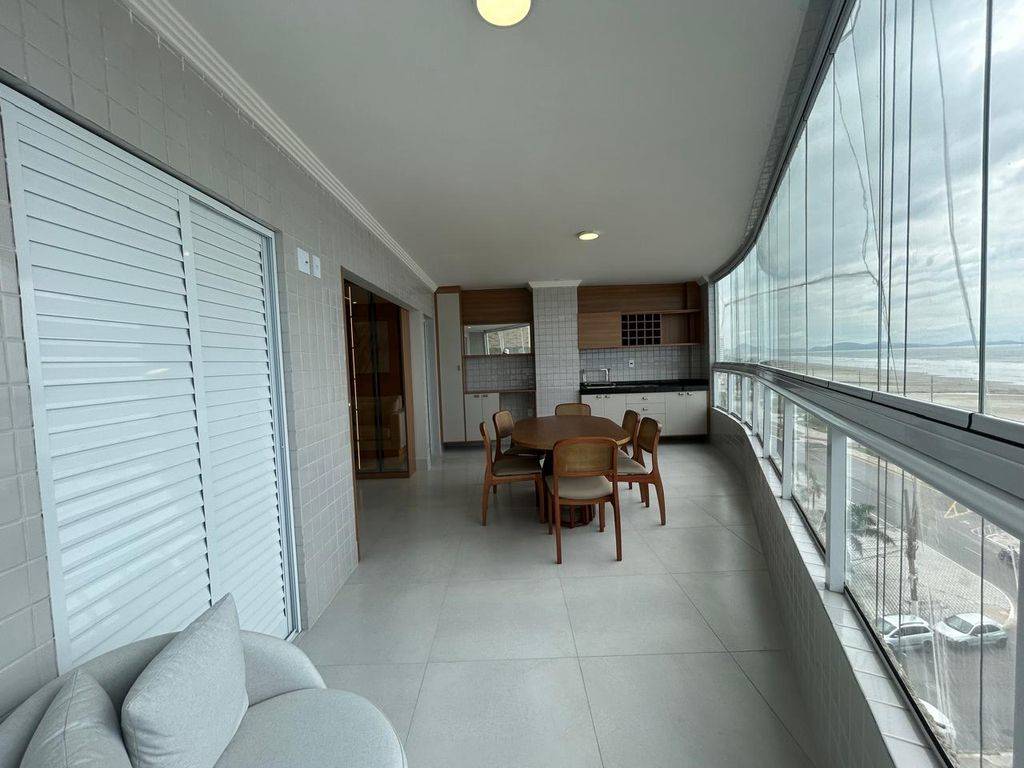 Apartamento com 2 quartos e 86 m² em Ocian, Praia Grande