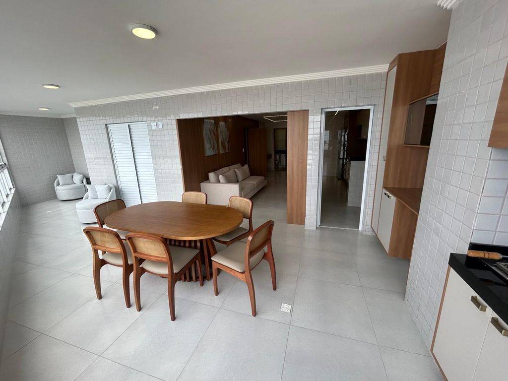 Apartamento com 2 quartos e 74 m² em Ocian, Praia Grande