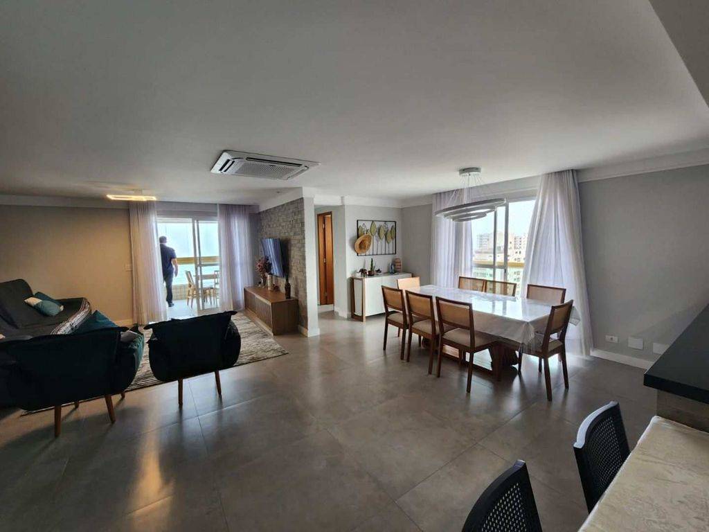 Apartamento com 3 quartos e 190 m² em Ocian, Praia Grande