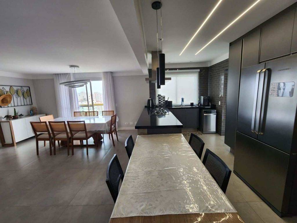 Apartamento com 3 quartos e 190 m² em Ocian, Praia Grande