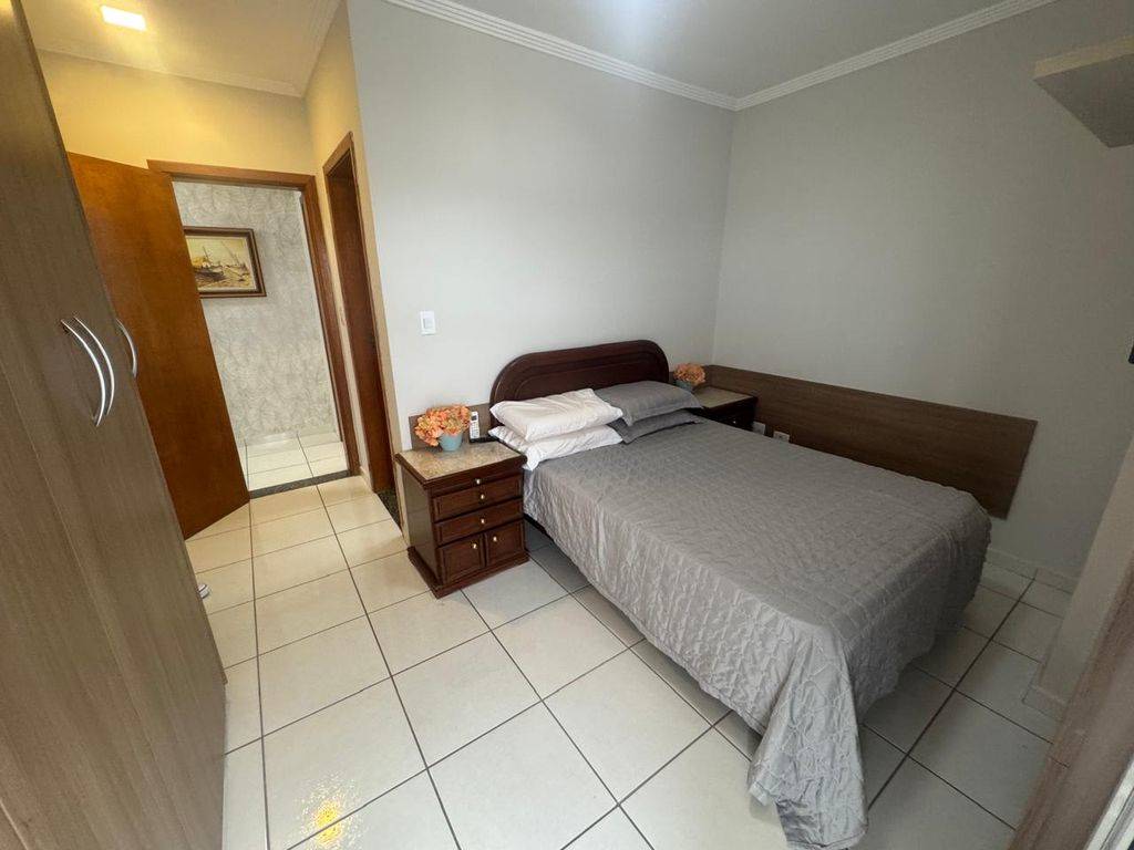 Apartamento com 2 quartos e 100 m² em Ocian, Praia Grande