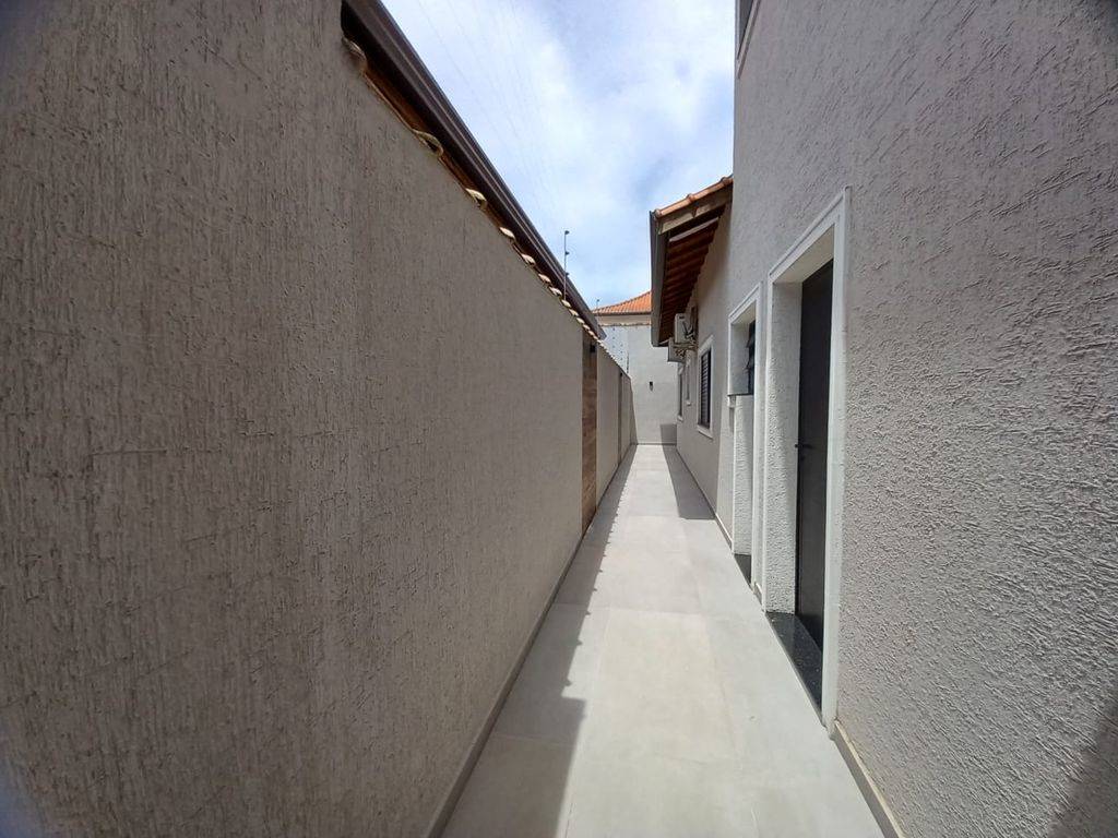 Casa com 3 quartos e 185 m² em Ocian, Praia Grande
