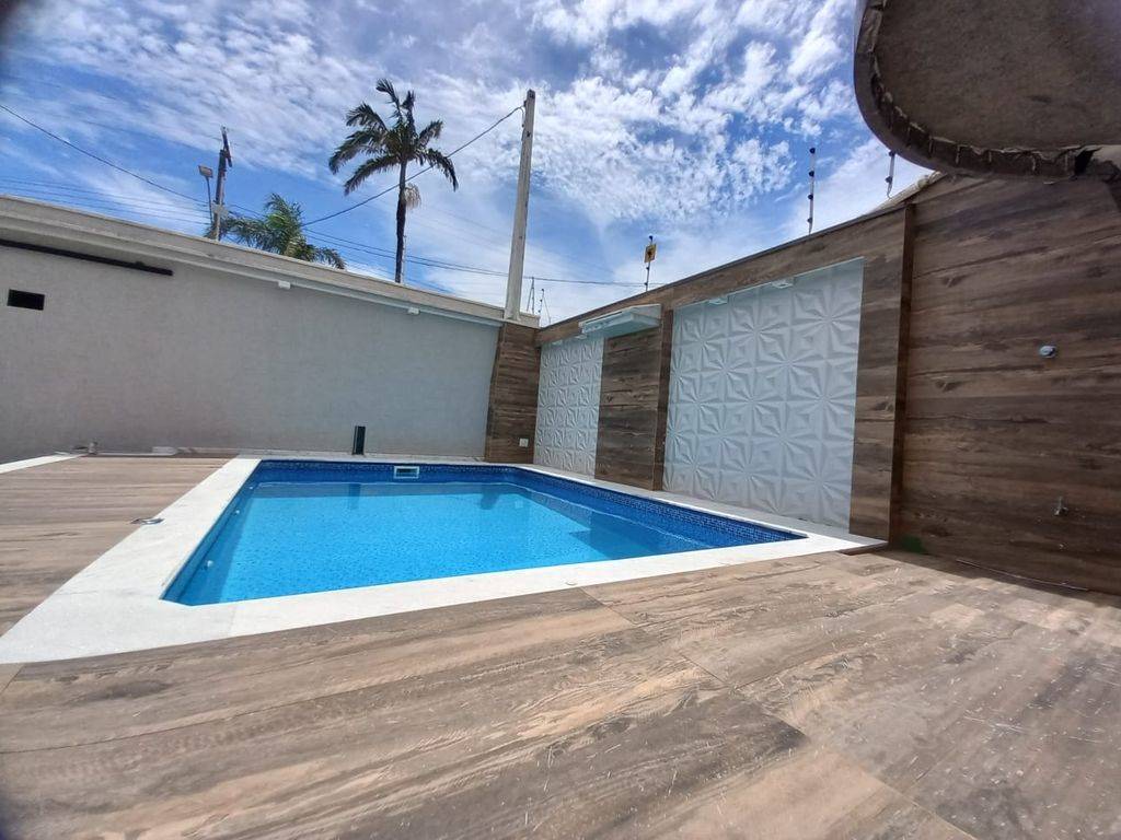 Casa com 3 quartos e 185 m² em Ocian, Praia Grande