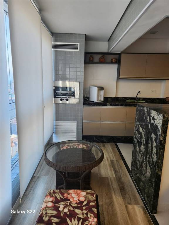 Apartamento com 2 quartos e 77 m² em Ocian, Praia Grande
