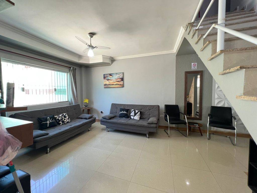 Casa com 3 quartos e 121 m² em Ocian, Praia Grande