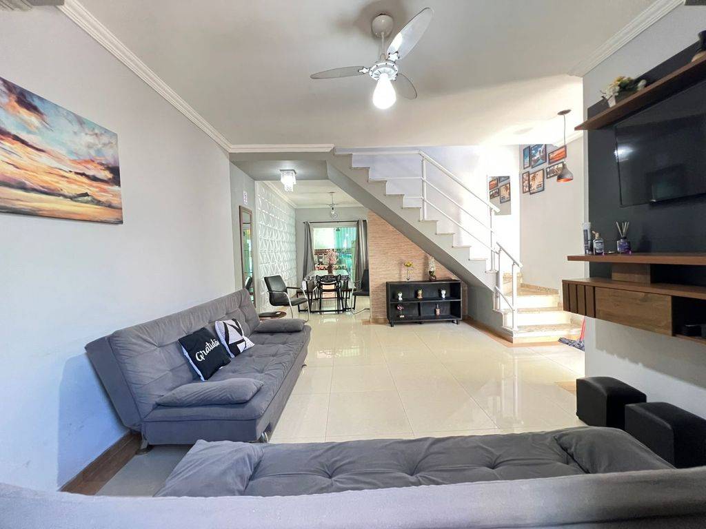 Casa com 3 quartos e 121 m² em Ocian, Praia Grande