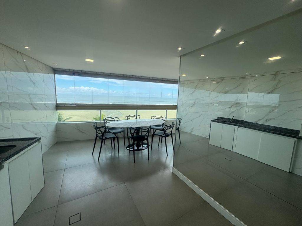Apartamento com 3 quartos e 140 m² em Ocian, Praia Grande
