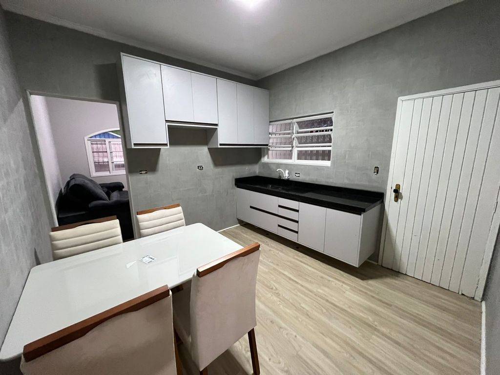 Casa com 2 quartos e 71 m² em Ocian, Praia Grande