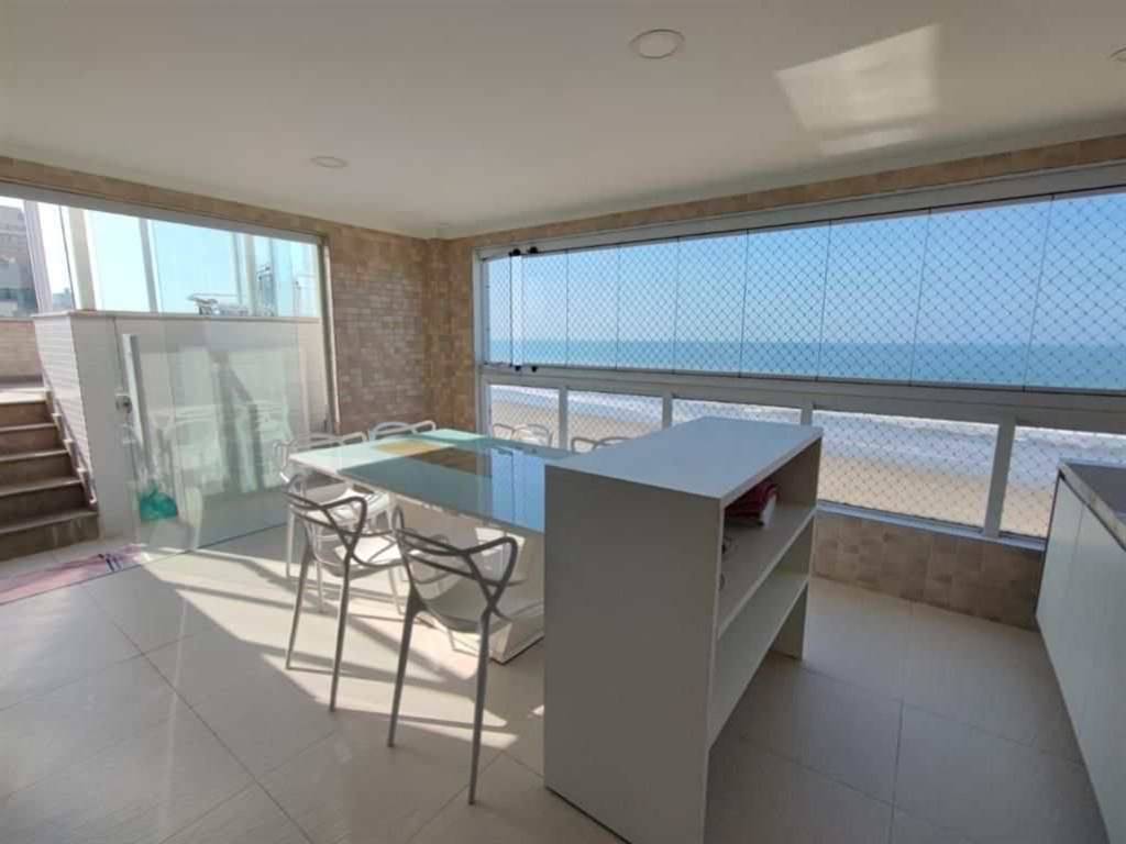 Apartamento com 3 quartos e 193 m² em Ocian, Praia Grande