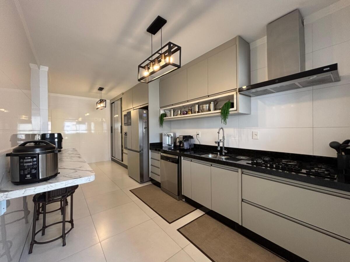 Apartamento com 3 quartos e 147 m² em Ocian, Praia Grande