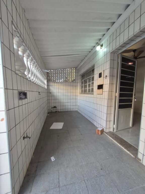 Casa com 2 quartos e 7000 m² em Ocian, Praia Grande