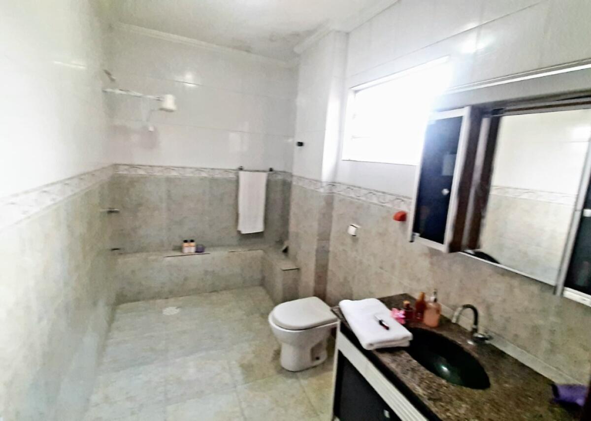 Apartamento com 4 quartos e 194 m² em Ocian, Praia Grande