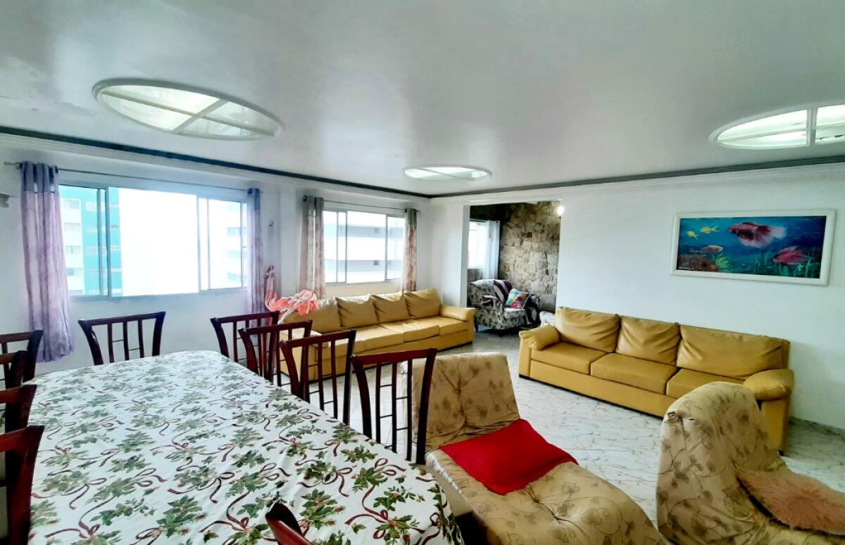 Apartamento com 4 quartos e 194 m² em Ocian, Praia Grande