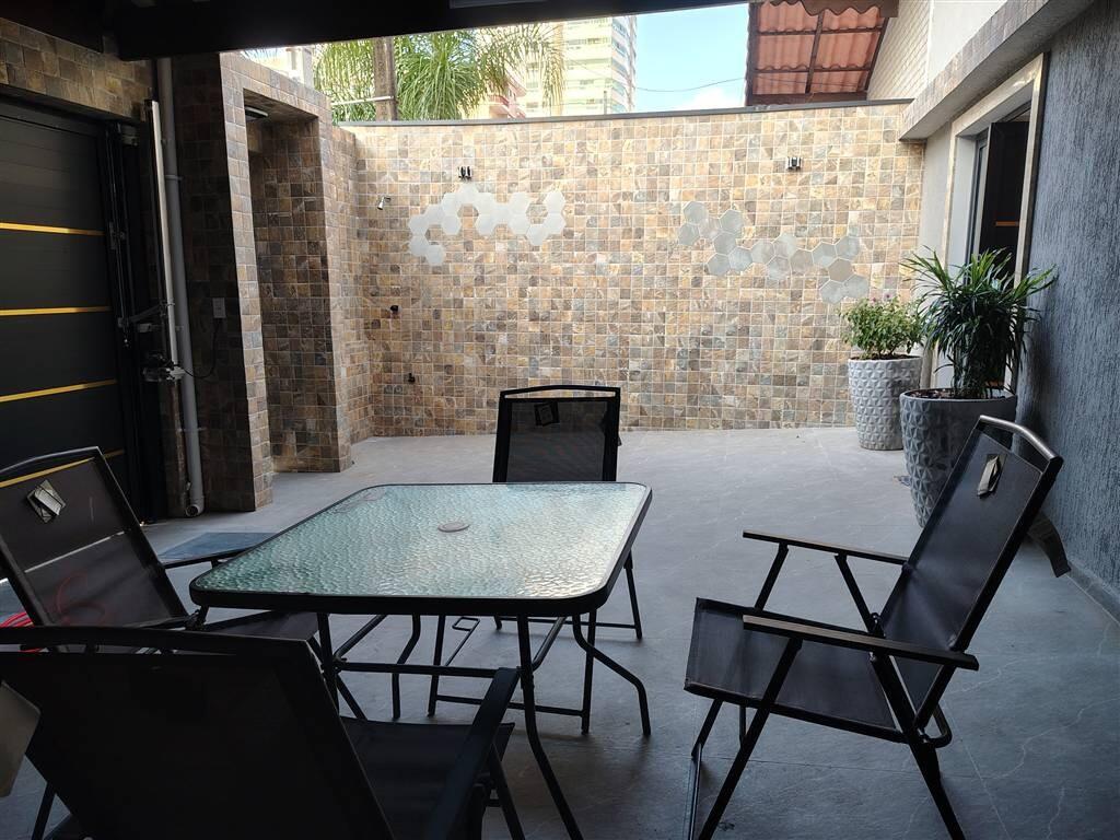 Casa com 3 quartos e 157 m² em Ocian, Praia Grande
