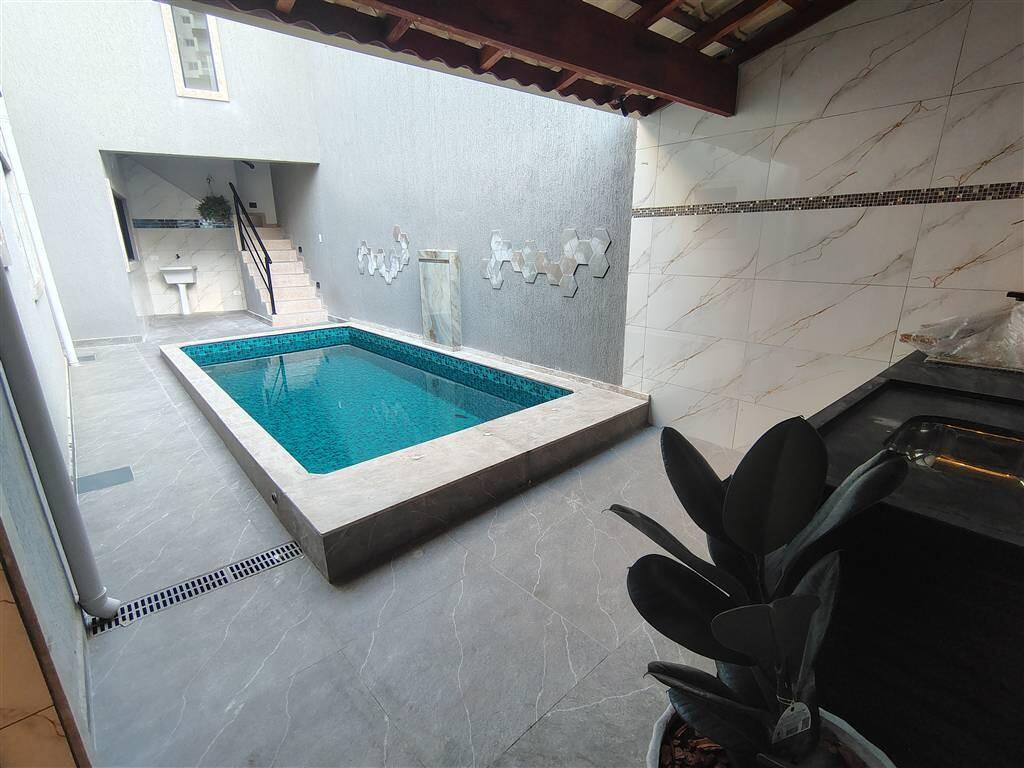 Casa com 3 quartos e 157 m² em Ocian, Praia Grande