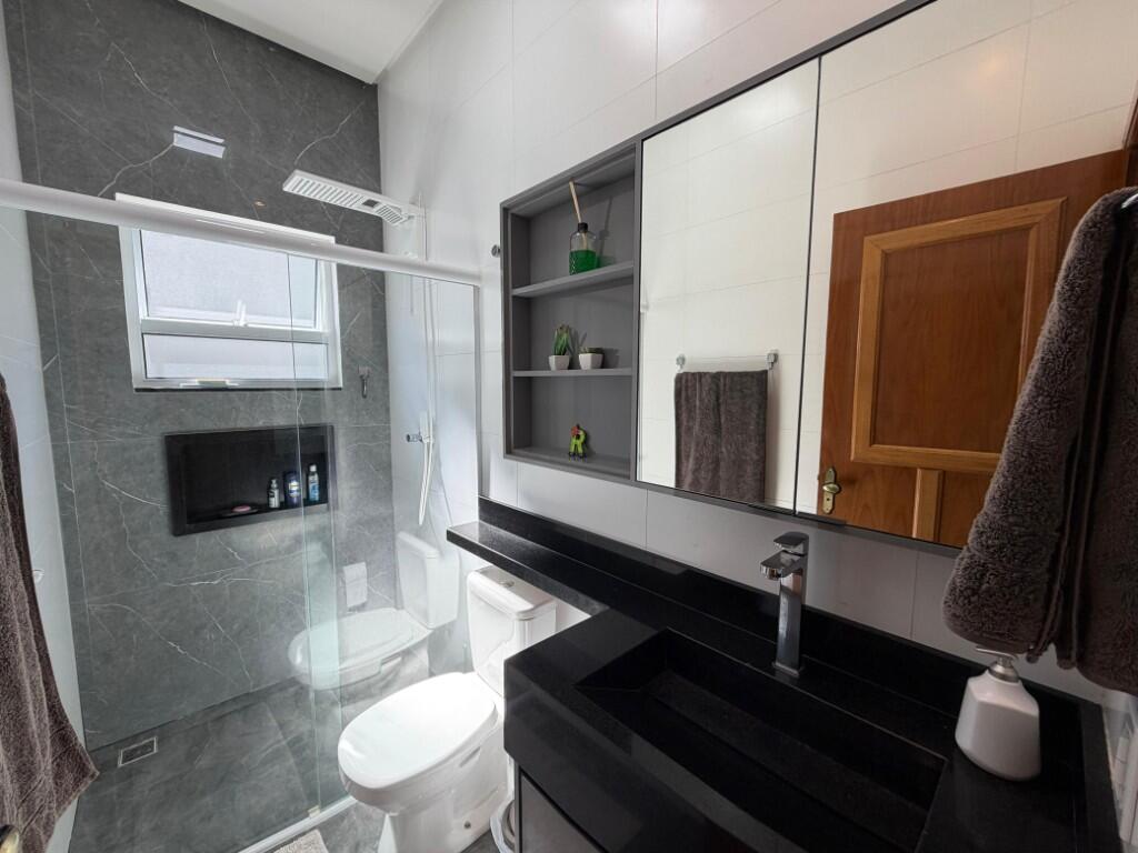 Casa com 4 quartos e 400 m² em Ocian, Praia Grande