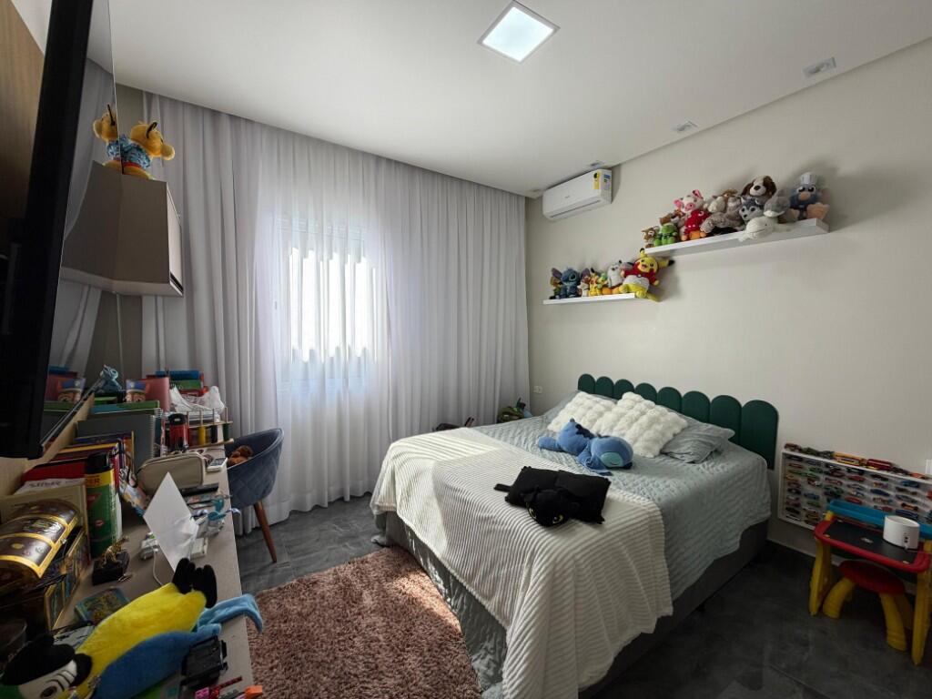 Casa com 4 quartos e 400 m² em Ocian, Praia Grande