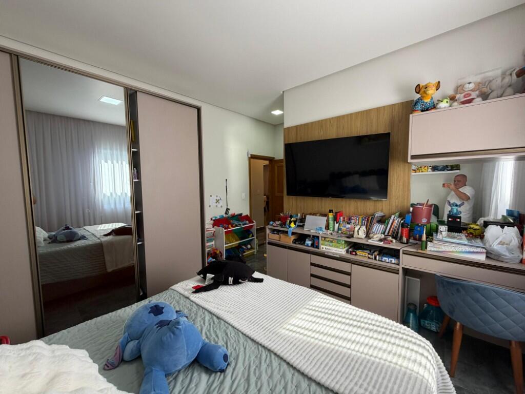 Casa com 4 quartos e 400 m² em Ocian, Praia Grande