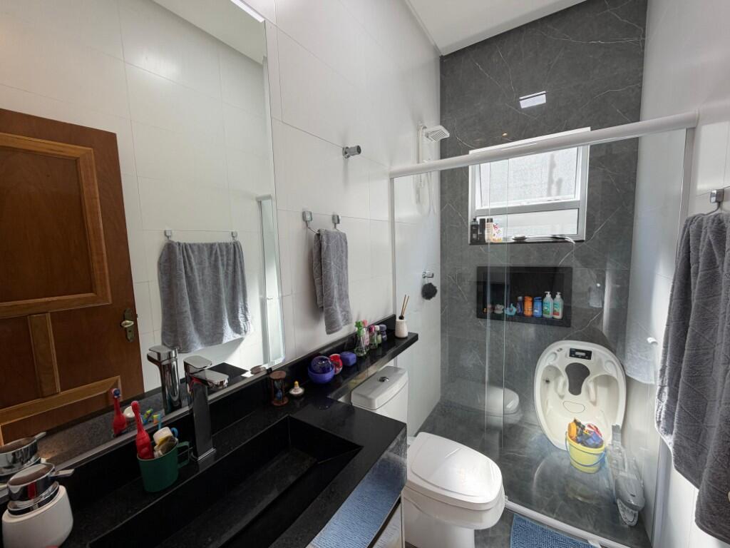 Casa com 4 quartos e 400 m² em Ocian, Praia Grande