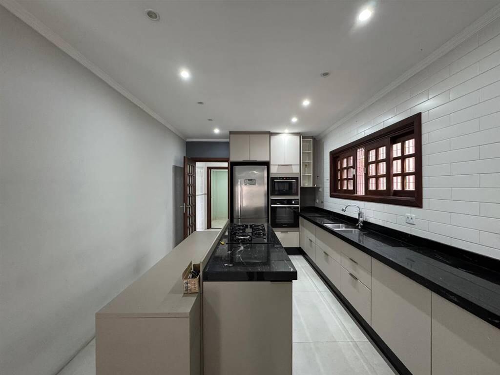 Casa com 4 quartos e 297 m² em Ocian, Praia Grande