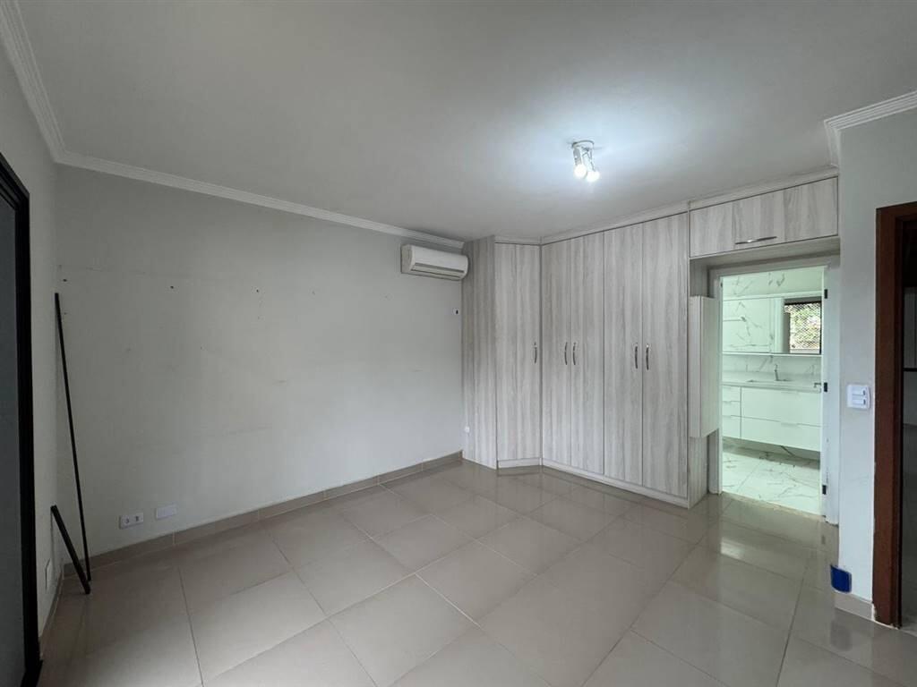 Casa com 4 quartos e 297 m² em Ocian, Praia Grande