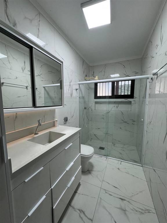 Casa com 4 quartos e 297 m² em Ocian, Praia Grande