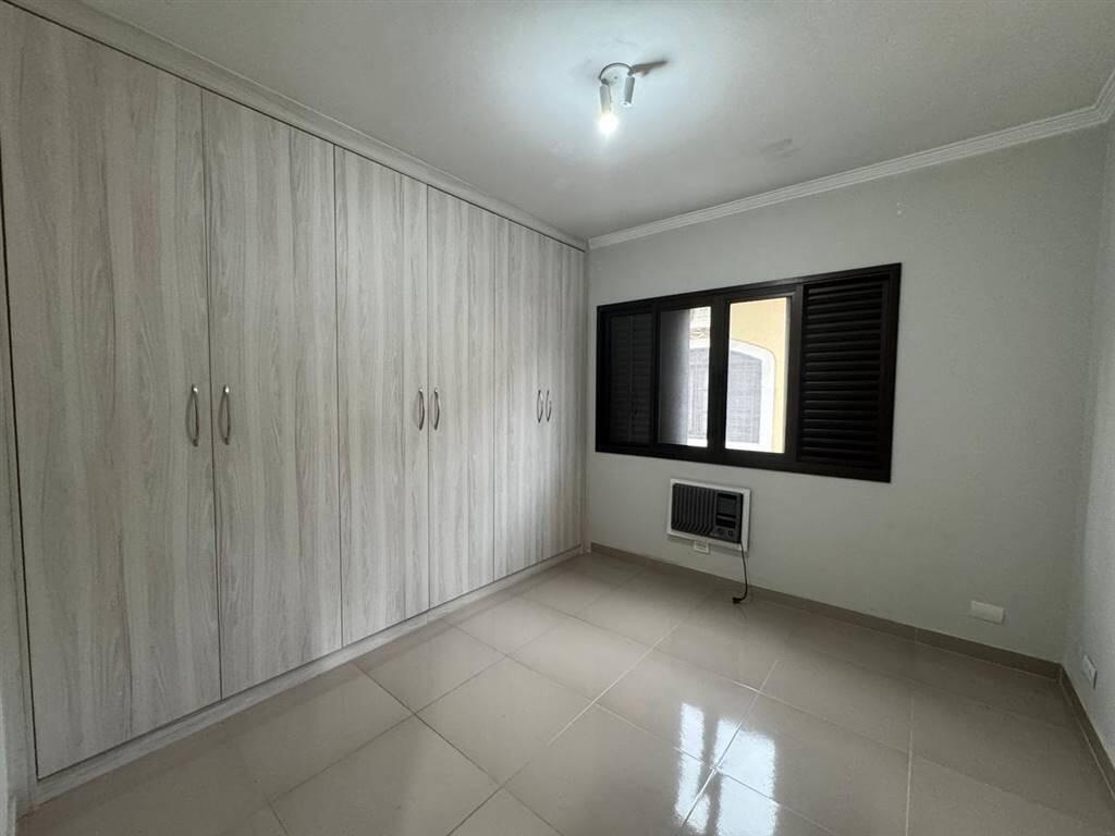 Casa com 4 quartos e 297 m² em Ocian, Praia Grande
