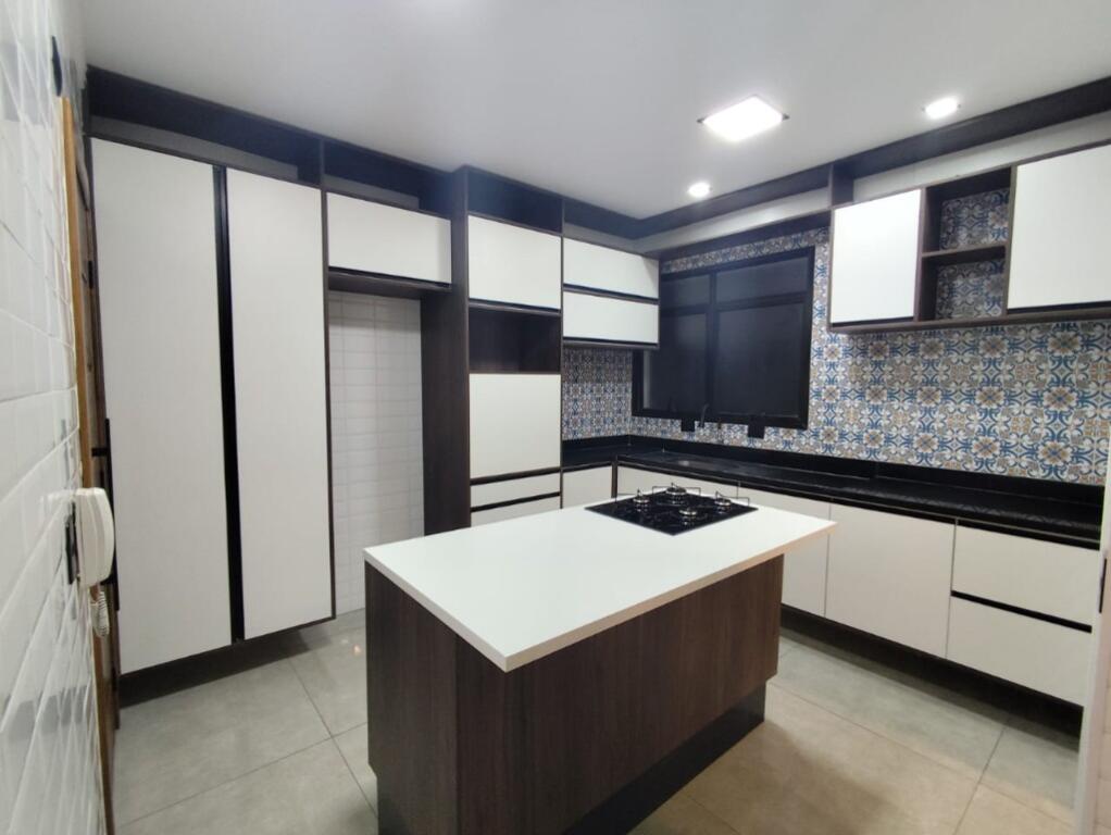Apartamento com 3 quartos e 191 m² em Ocian, Praia Grande