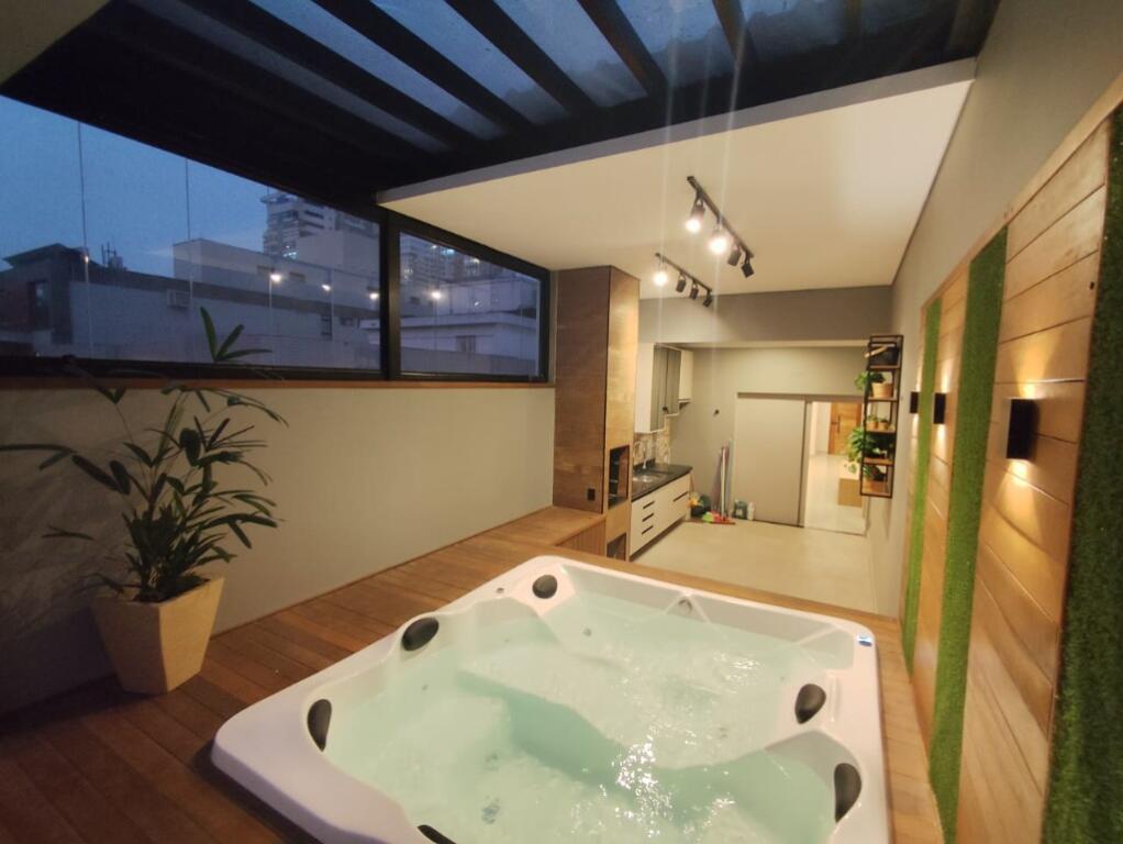 Apartamento com 3 quartos e 191 m² em Ocian, Praia Grande