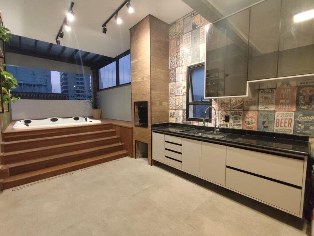 Apartamento com 3 quartos e 191 m² em Ocian, Praia Grande