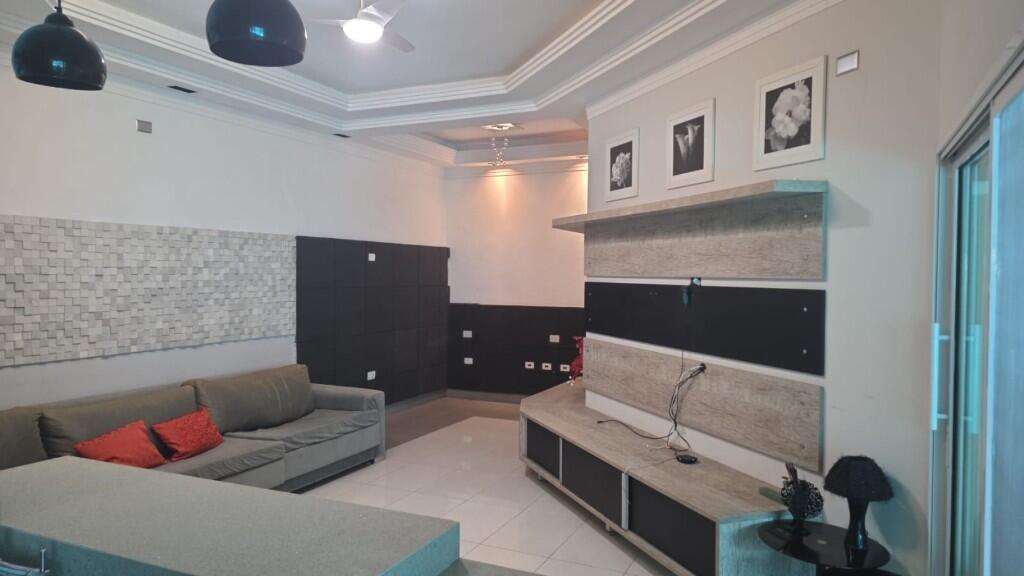 Casa com 3 quartos e 230 m² em Ocian, Praia Grande