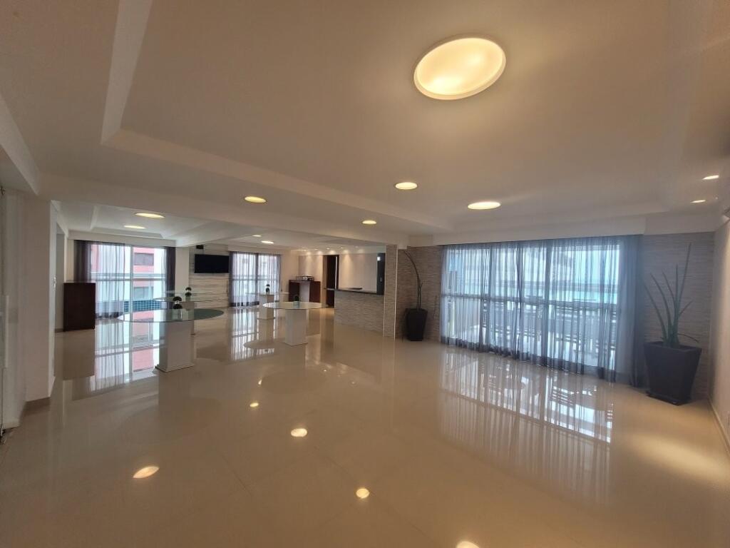 Apartamento com 2 quartos e 80 m² em Ocian, Praia Grande