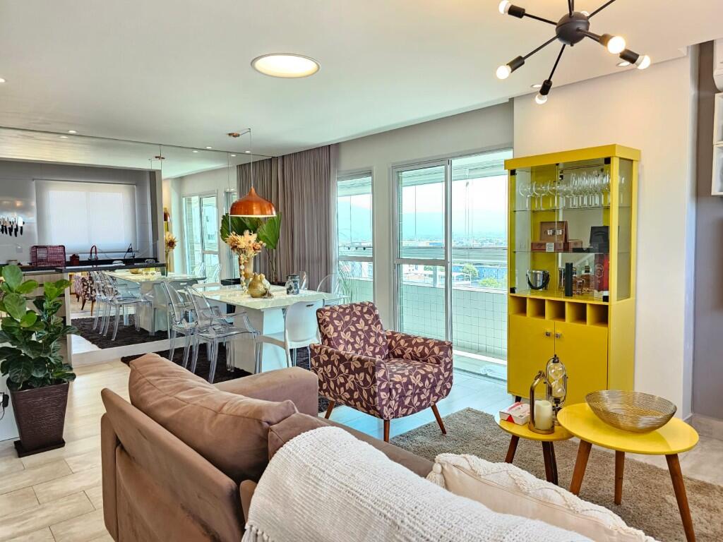 Apartamento com 3 quartos e 165 m² em Ocian, Praia Grande