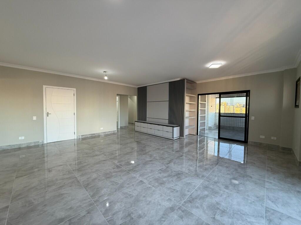 Apartamento com 4 quartos e 319 m² em Ocian, Praia Grande