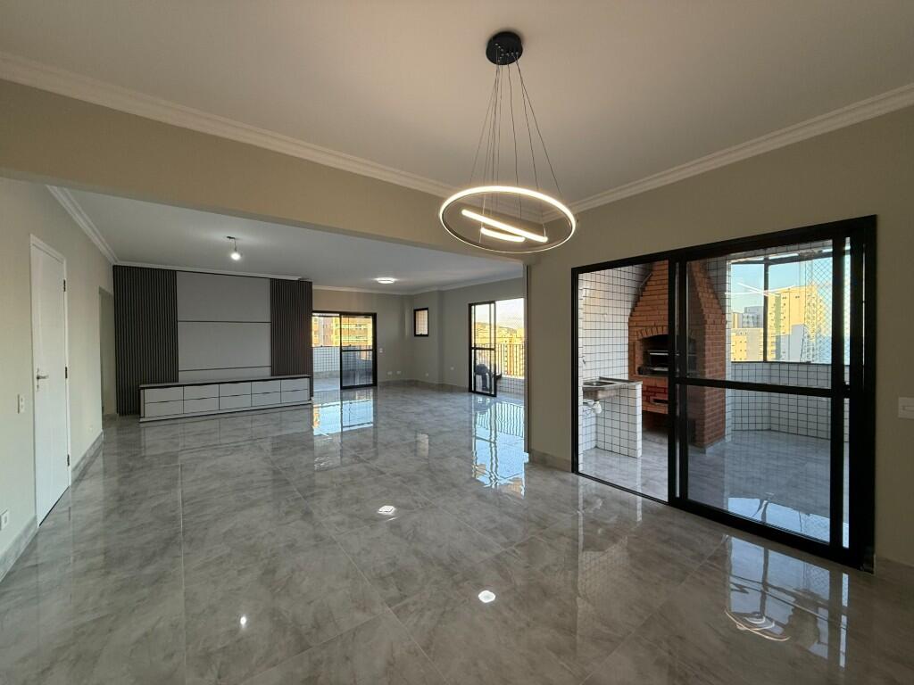 Apartamento com 4 quartos e 319 m² em Ocian, Praia Grande