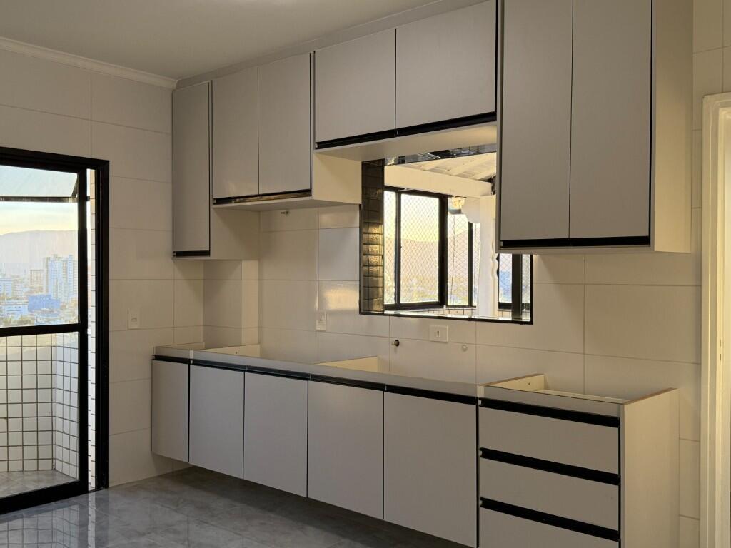 Apartamento com 4 quartos e 319 m² em Ocian, Praia Grande
