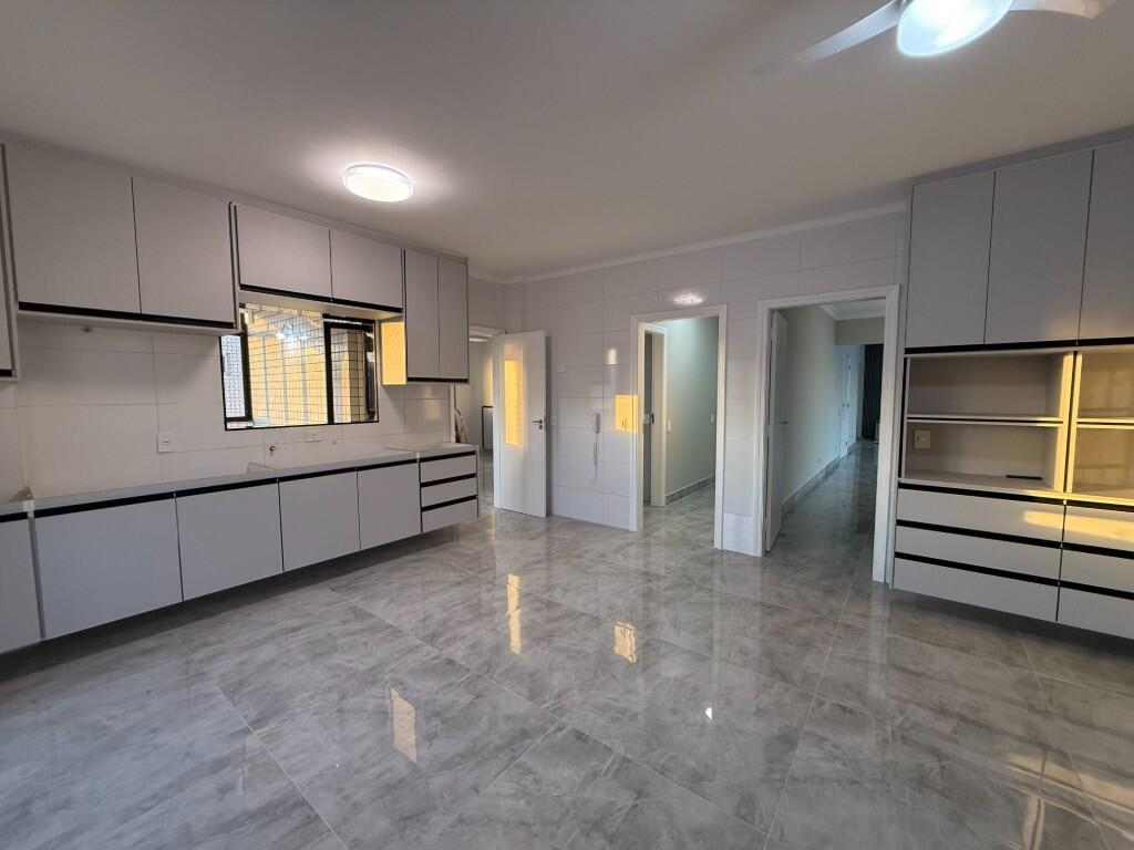Apartamento com 4 quartos e 319 m² em Ocian, Praia Grande