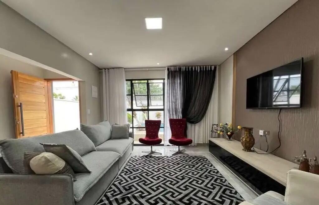 Casa com 3 quartos e 148 m² em Ocian, Praia Grande