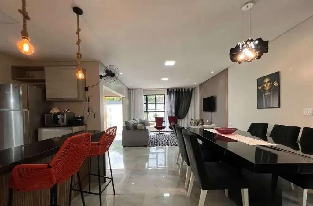 Casa com 3 quartos e 148 m² em Ocian, Praia Grande