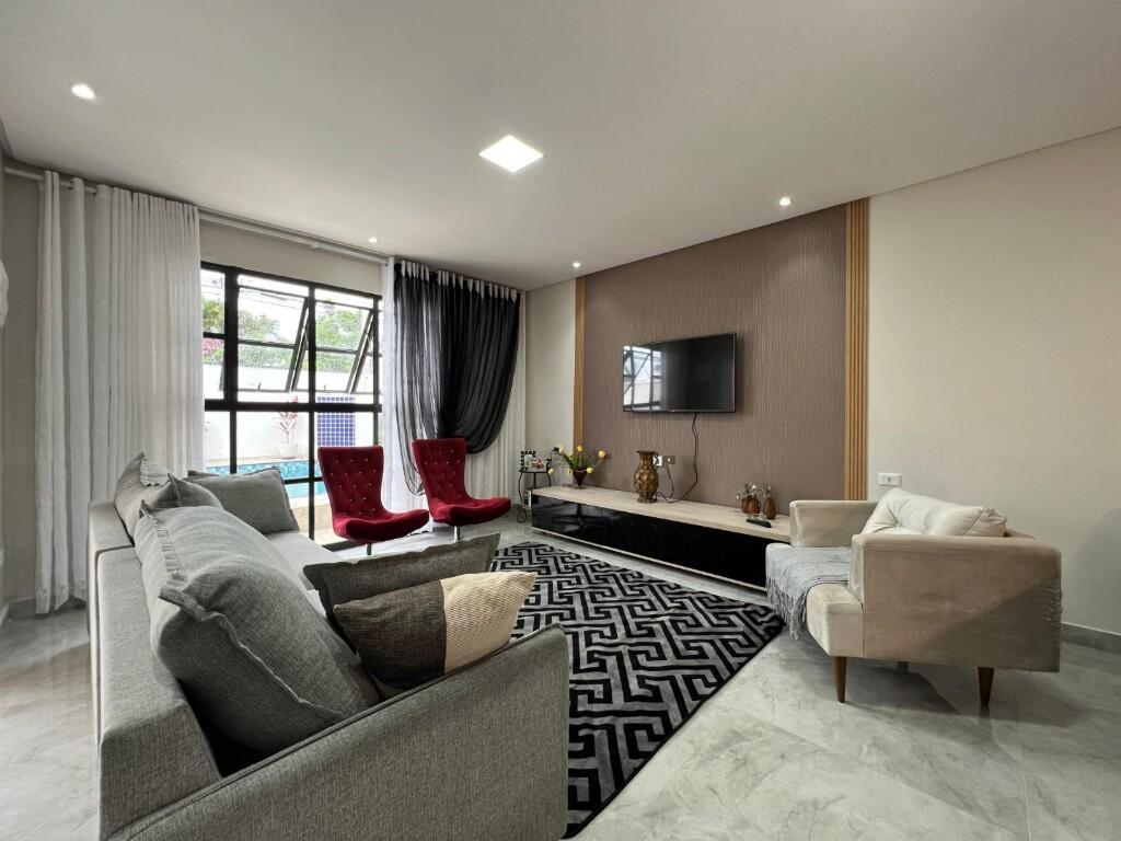 Casa com 3 quartos e 148 m² em Ocian, Praia Grande