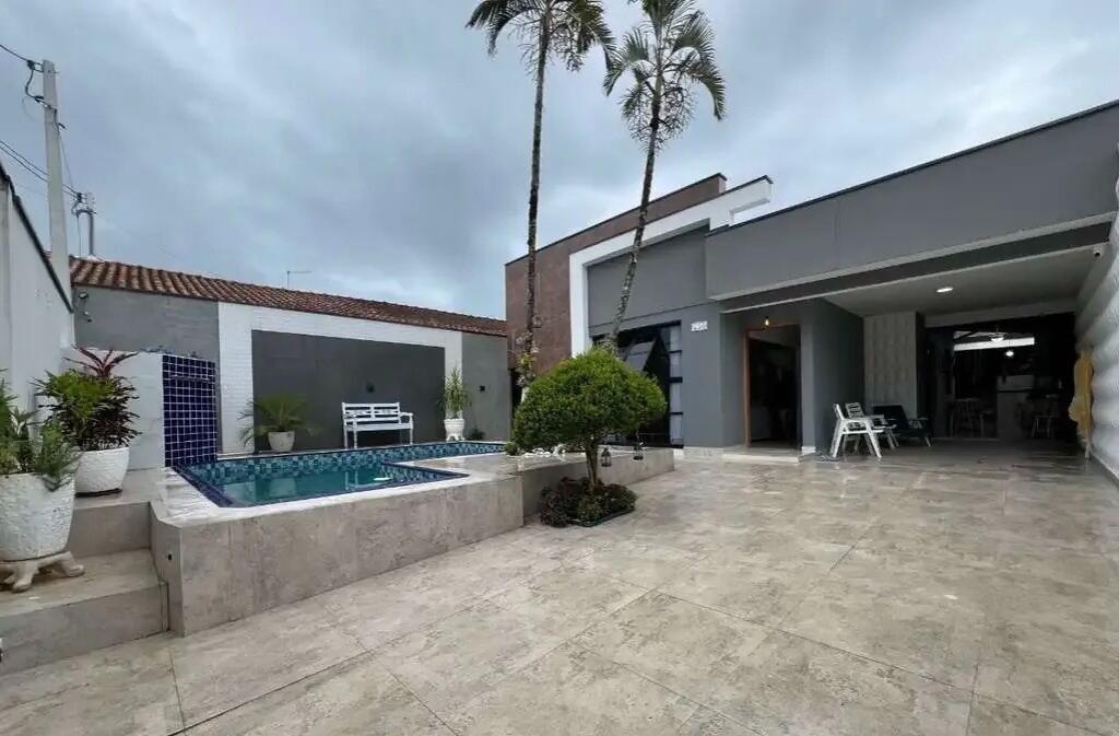 Casa com 3 quartos e 148 m² em Ocian, Praia Grande