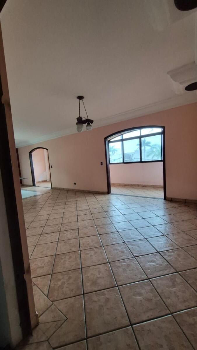 Casa com 4 quartos e 150 m² em Ocian, Praia Grande