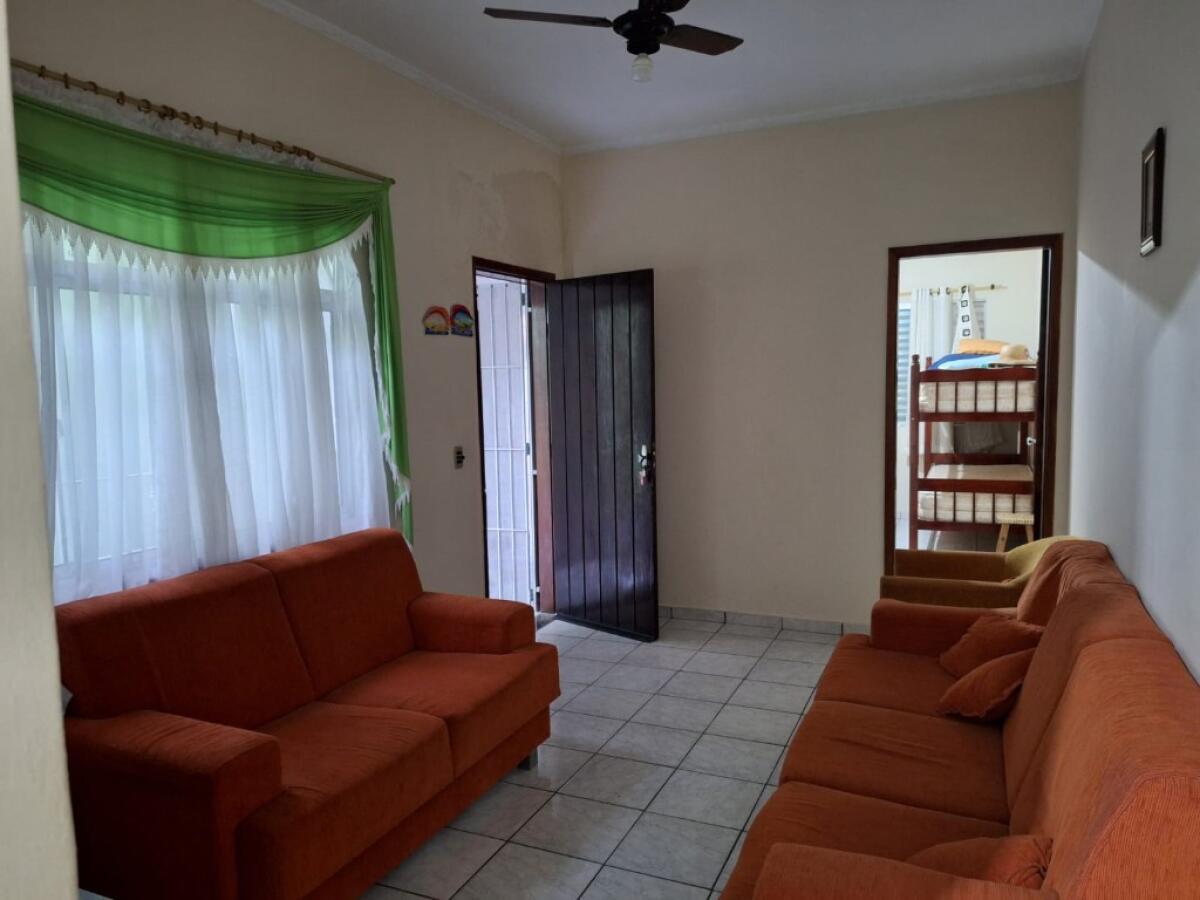 Casa com 2 quartos e 67 m² em Ocian, Praia Grande