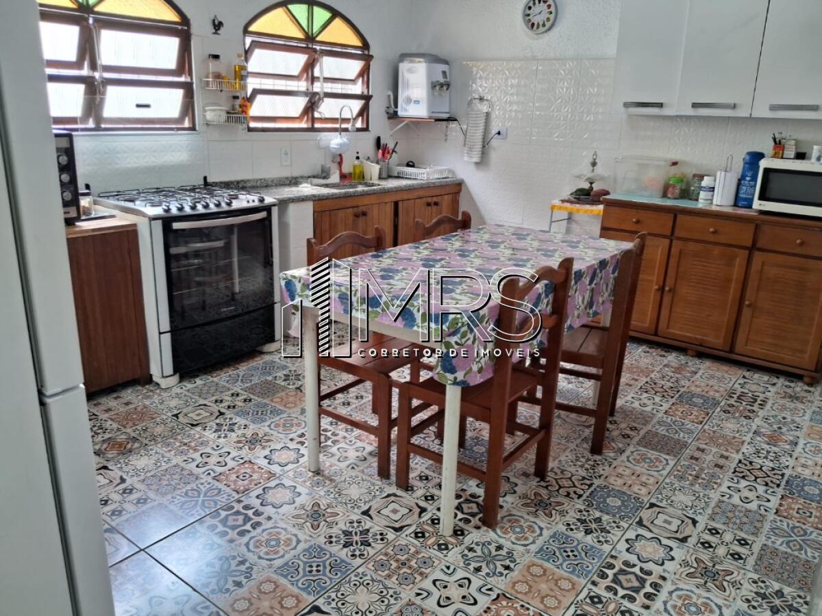 Casa com 4 quartos e 200 m² em Vila Caiçara, Praia Grande