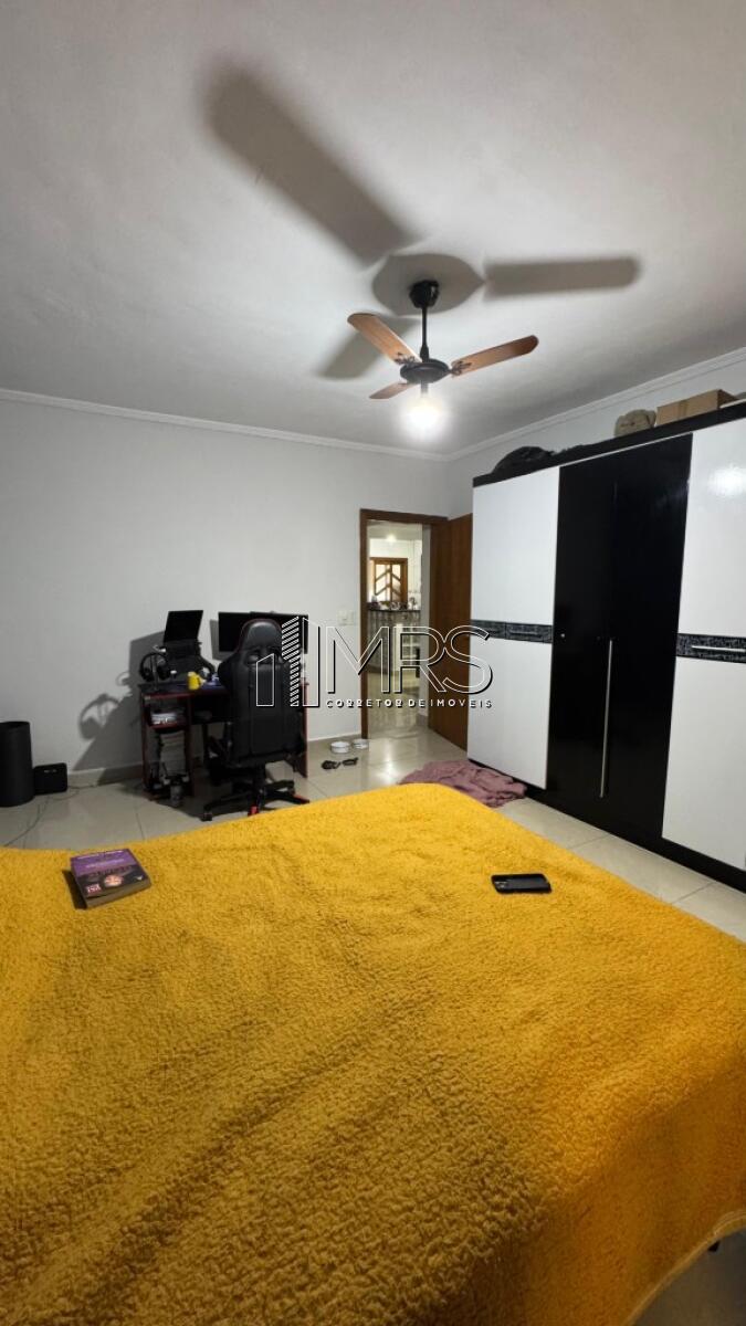 Casa com 3 quartos e 245 m² em Vila Caiçara, Praia Grande