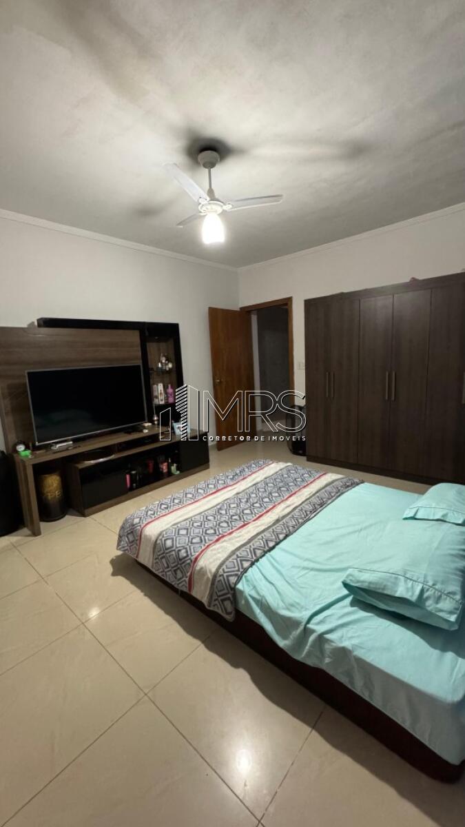 Casa com 3 quartos e 245 m² em Vila Caiçara, Praia Grande