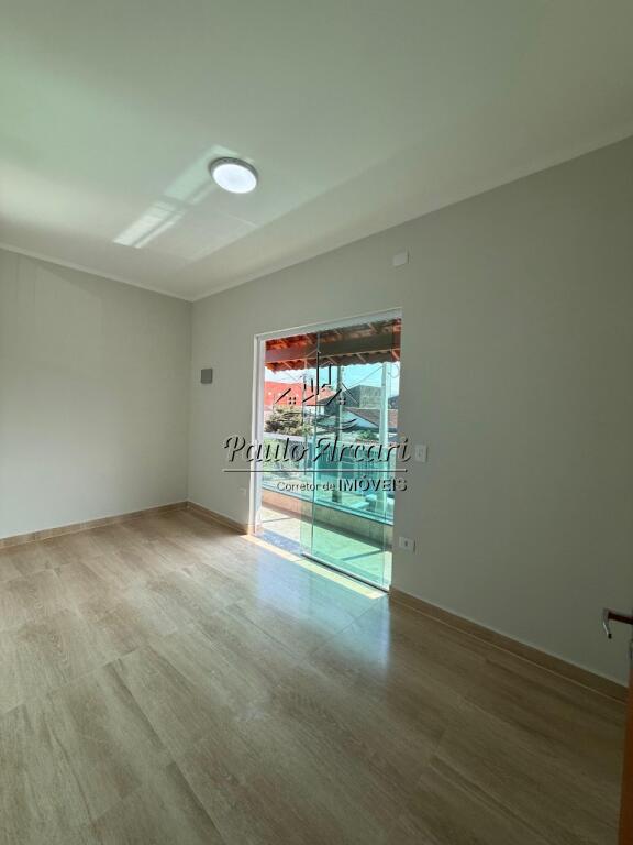 Casa com 3 quartos e 119 m² em Balneário Cascais, Mongaguá