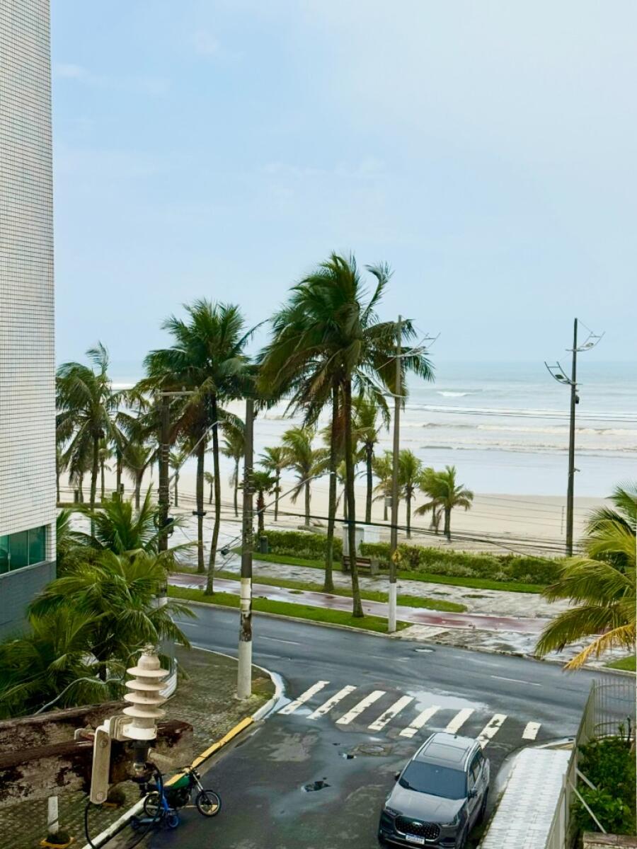 Apartamento com 2 quartos e 64 m² em Flórida, Praia Grande