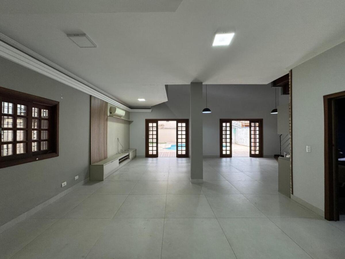 Casa com 4 quartos e 297 m² em Canto Do Forte, Praia Grande
